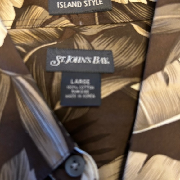 St John’s Bay L Hawaiian Shirt - Picture 3 of 3